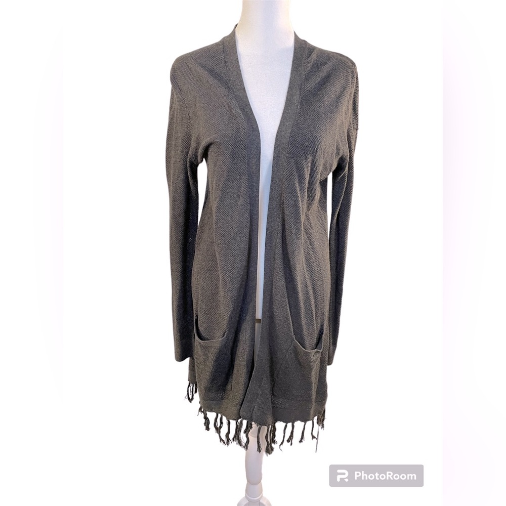 EUC Old Navy Long Gray Lightweight Open Cardigan with fringe at bottom. Size M.